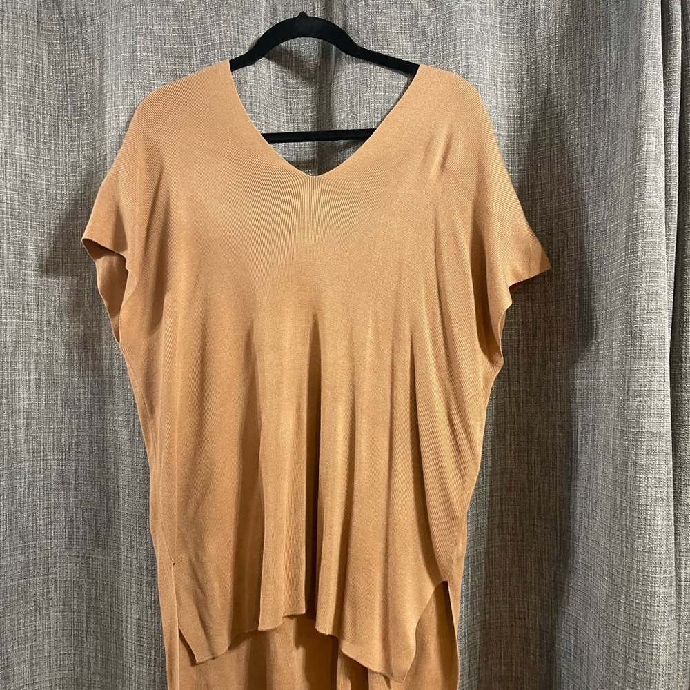 Versona Beige Knit V-Neck Top